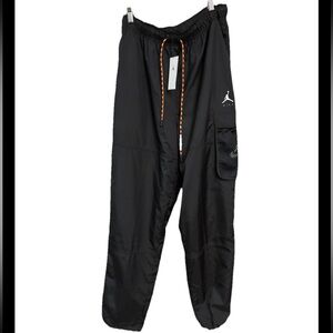 NWT  Authentic Mens Black Medium Jordan Jumpman Cargo